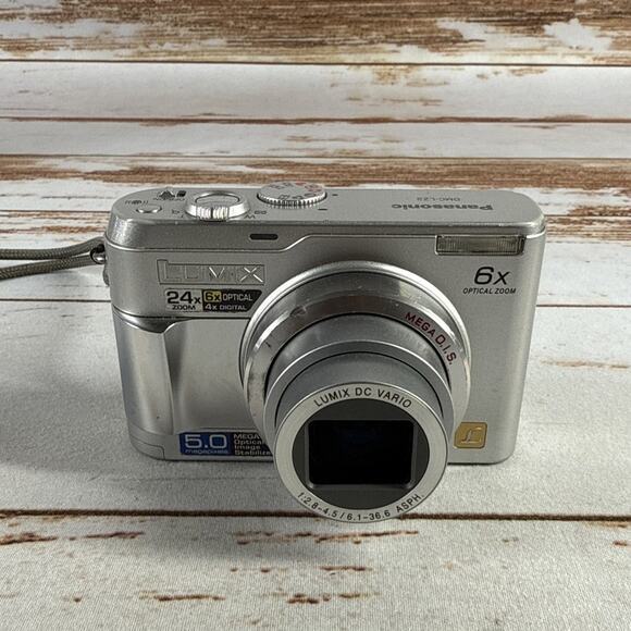 Panasonic Lumix DMC‑LZ2 – 5.0MP Digital Camera – 6x Optical / 24x Total Zoom - Picture 1 of 4